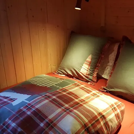 Ma Roulotte Sous Les Chenes 