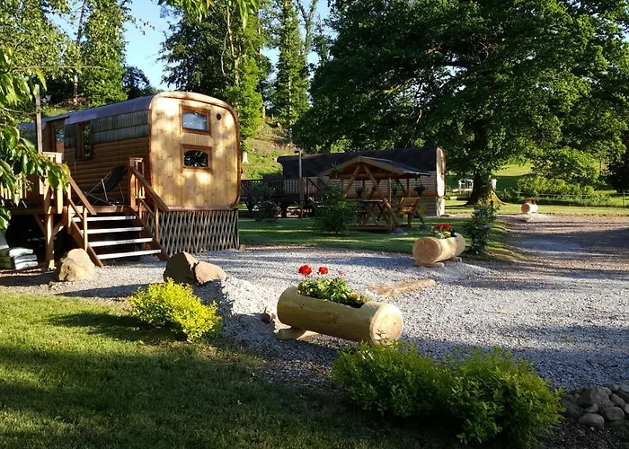 Kemp Ma Roulotte Sous Les Chenes 