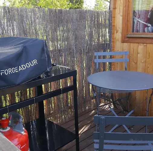 Ma Roulotte Sous Les Chenes 