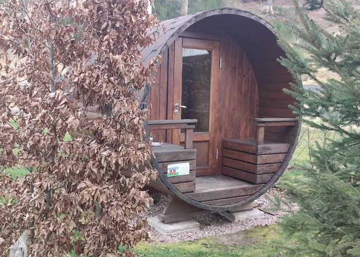 Kemp Ma Roulotte Sous Les Chenes 