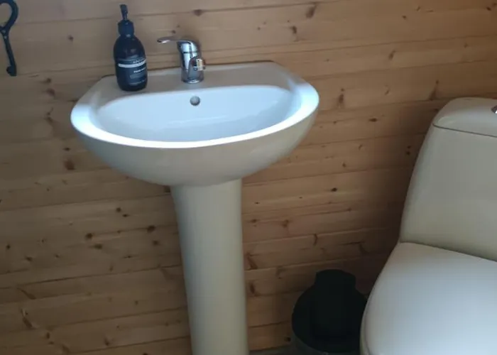 Ma Roulotte Sous Les Chenes 