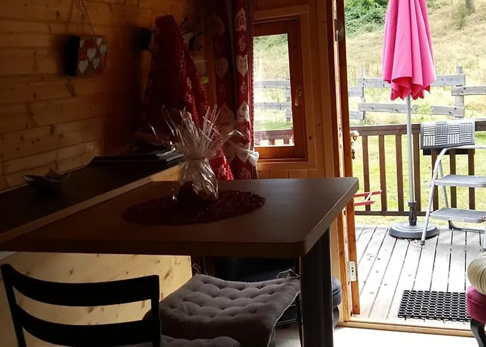 Ma Roulotte Sous Les Chenes 