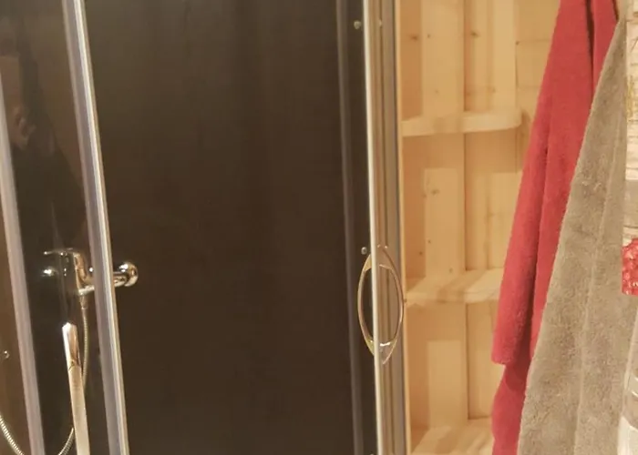 Ma Roulotte Sous Les Chenes 